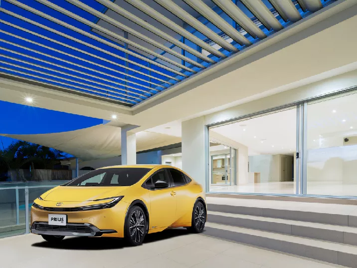 angsuran new toyota prius hev