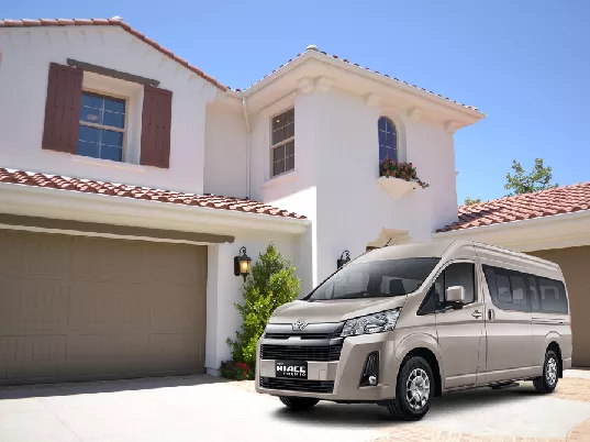 harga hiace premio