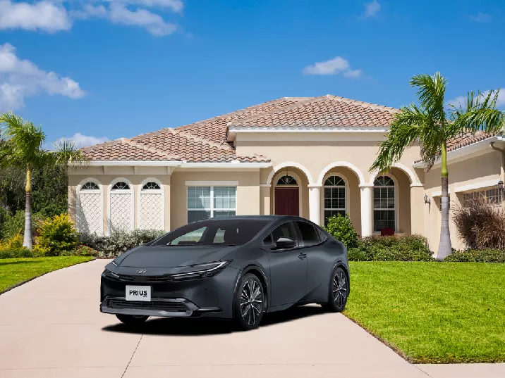 kredit new toyota prius hev