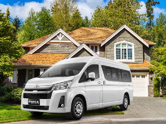 kredit toyota new hiace premio