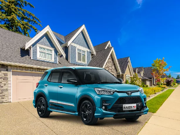 simulasi kredit mobil toyota raize